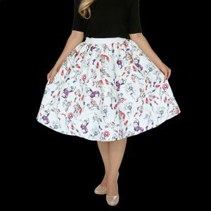 Her Universe Skirts - ON HOLD Her Universe Marvel Avengers skirt 4X Her Universe Skirts - ON HOLD Her Universe Marvel Avengers skirt 4X